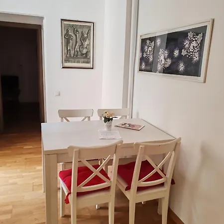 4 Budget Апарт-отель